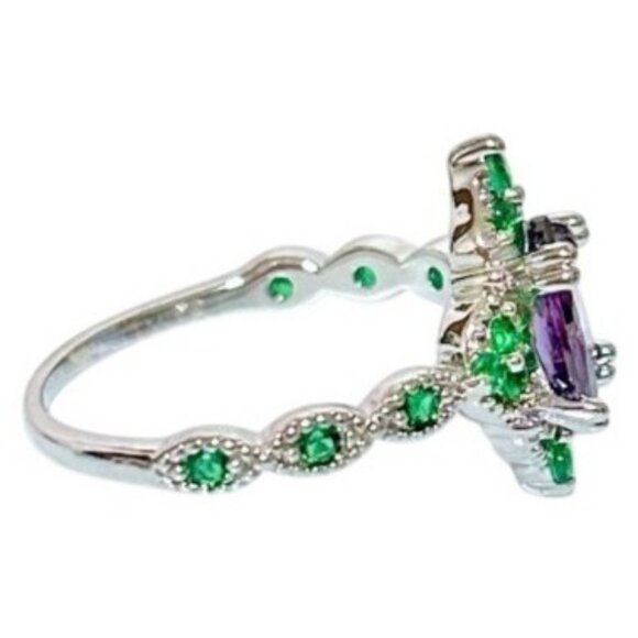 Pear Cut purple Sapphire & Emeralds Engagement Wedding Ring Set in Titanium - Picture 8 of 10